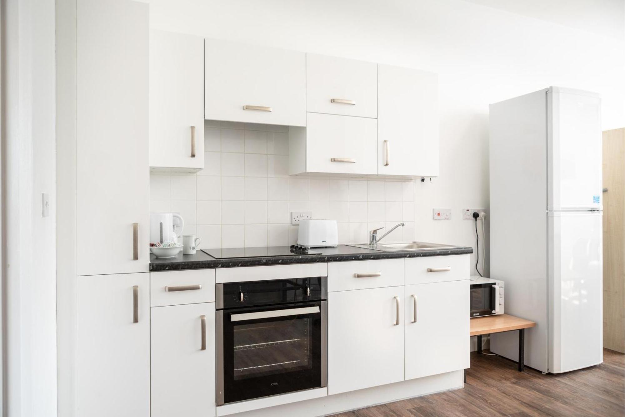 Rusholme Place Манчестър Екстериор снимка